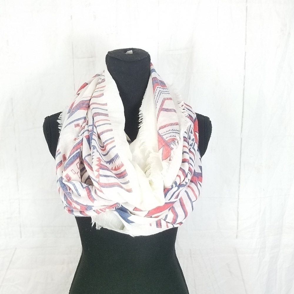 Aztec infinity scarf - Picture 3 of 5